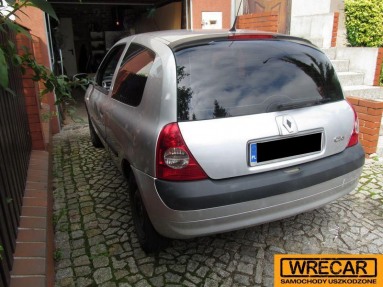 Купить Renault Clio, 1.1, 2005 года с пробегом, цена 25882 руб., id 8770