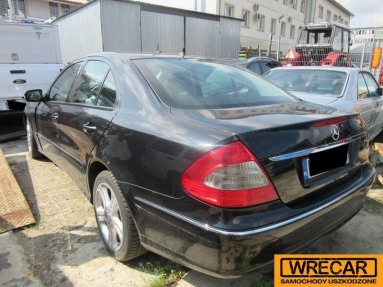 Купить Mercedes-Benz E 200 CDI MR`06 211 Elegance, 2.1, 2008 года с пробегом, цена 3183 руб., id 8833