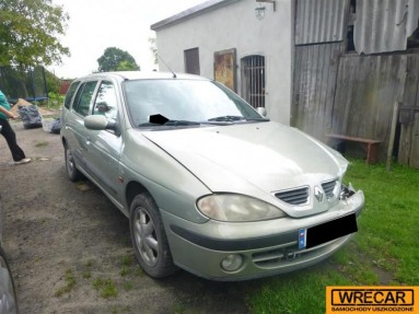 Купить Renault Megane, 1.6, 1999 года с пробегом, цена 1592 руб., id 8876