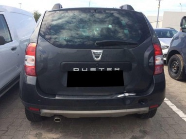 Купить Dacia Duster, 1.5, 2015 года с пробегом, цена 37232 руб., id 8880