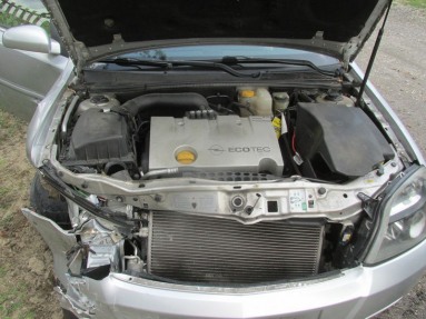 Купить Opel Vectra, 1.8, 2003 года с пробегом, цена 58339 руб., id 8991
