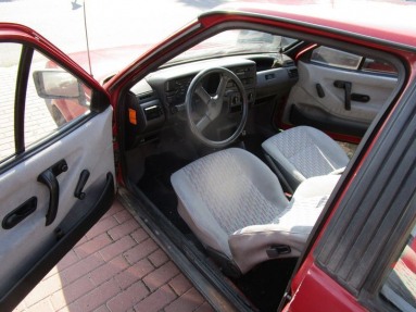 Купить Volkswagen Polo, 1.0, 1991 года с пробегом, цена 0 руб., id 9053
