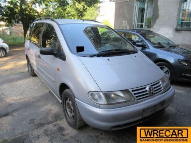 Купить Volkswagen Sharan, 1.9, 1999 года с пробегом, цена 1592 руб., id 9060
