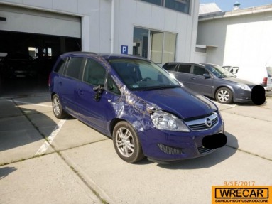 Купить Opel Zafira, 1.6, 2013 года с пробегом, цена 119931 руб., id 9098
