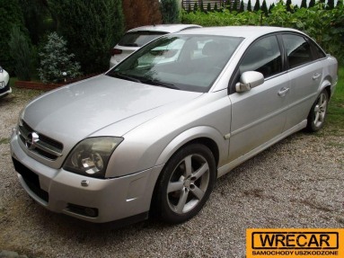 Купить Opel Vectra, 1.9, 2004 года с пробегом, цена 16194 руб., id 9103