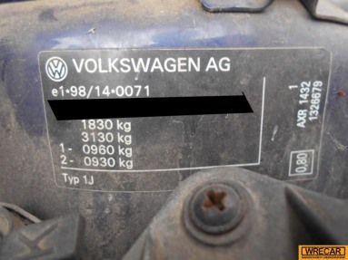 Купить Volkswagen Bora, 1.9, 2002 года с пробегом, цена 8097 руб., id 9136