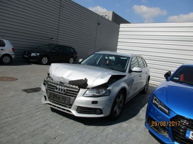 Купить Audi A4, 2.0, 2009 года с пробегом, цена 212318 руб., id 9148