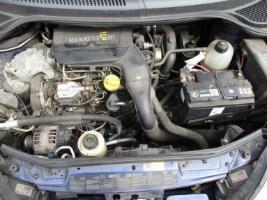 Купить Renault Scénic 1.9 DTI, 1.9, 2003 года с пробегом, цена 14533 руб., id 9185