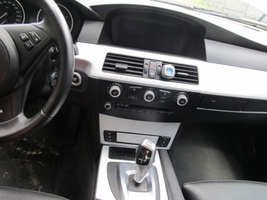 Купить BMW 5 	530 DIESEL DPF MR`07 E60, 3.0, 2009 года с пробегом, цена 275501 руб., id 9233