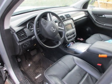 Купить Mercedes-Benz R 300 4-Matic, 3.0, 2010 года с пробегом, цена 3183 руб., id 9247
