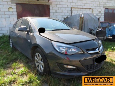 Купить Opel Astra, 1.4, 2016 года с пробегом, цена 108581 руб., id 9295