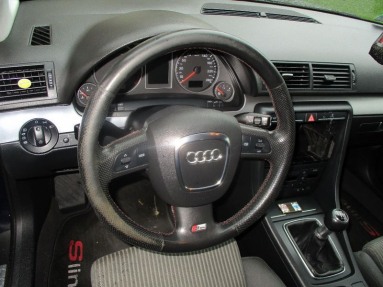 Купить Audi A4, 2.0, 2006 года с пробегом, цена 118270 руб., id 9297