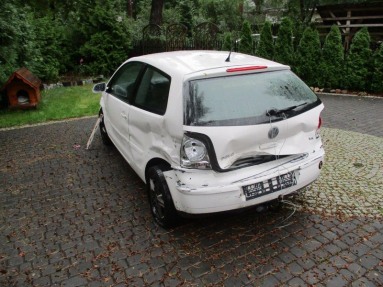 Купить Volkswagen Polo, 1.2, 2008 года с пробегом, цена 1592 руб., id 9337