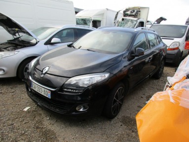 Купить Renault Megane, 1.6, 2013 года с пробегом, цена 656054 руб., id 9371