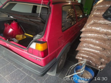Купить Volkswagen Golf, 1.3, 1990 года с пробегом, цена 0 руб., id 9377