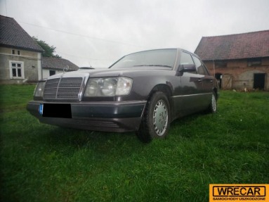 Купить Mercedes-Benz 300 D                           124 300 D, 3.0, 1990 года с пробегом, цена 1661 руб., id 9378