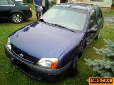 Купить Ford Fiesta, 1.8, 2000 года с пробегом, цена 0 руб., id 9379