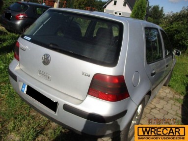 Купить Volkswagen Golf, 1.9, 1999 года с пробегом, цена 3253 руб., id 9459