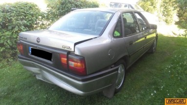 Купить Opel Vectra, 2.0, 1994 года с пробегом, цена 0 руб., id 9471