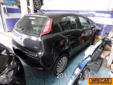 Купить Fiat Punto, 1.4, 2011 года с пробегом, цена 8097 руб., id 9486