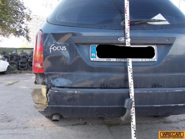 Купить Ford Focus, 1.8, 2001 года с пробегом, цена 1592 руб., id 9513