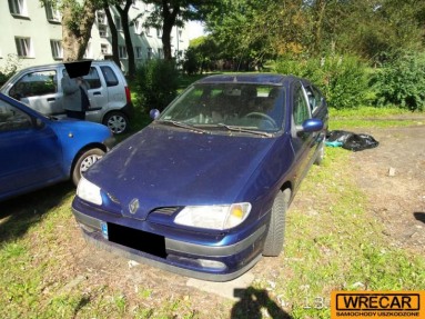 Купить Renault Megane, 1.6, 1998 года с пробегом, цена 0 руб., id 9523