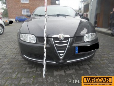 Купить Alfa Romeo GT, 1.9, 2005 года с пробегом, цена 8097 руб., id 9531