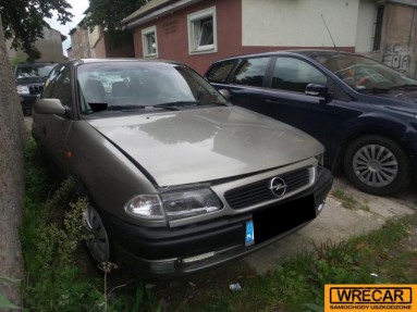 Купить Opel Astra, 1.4, 1996 года с пробегом, цена 1592 руб., id 9542