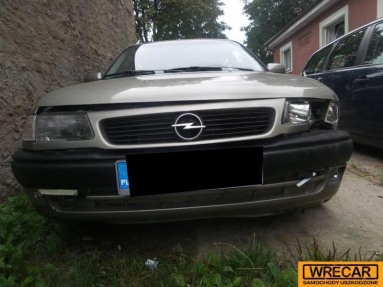 Купить Opel Astra, 1.4, 1996 года с пробегом, цена 1592 руб., id 9542