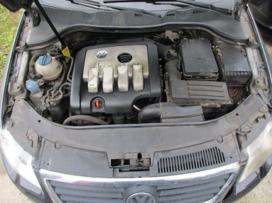 Купить Volkswagen Passat, 2.0, 2005 года с пробегом, цена 3253 руб., id 9565