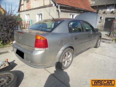 Купить Opel Vectra, 2.0, 2002 года с пробегом, цена 12941 руб., id 9588