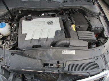 Купить Volkswagen Passat, 2.0, 2010 года с пробегом, цена 12941 руб., id 9637