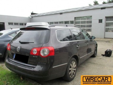 Купить Volkswagen Passat, 2.0, 2010 года с пробегом, цена 12941 руб., id 9637