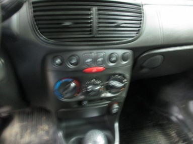 Купить Fiat Punto, 1.2, 2003 года с пробегом, цена 6436 руб., id 9689