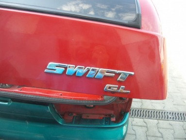 Купить Suzuki Swift, 1.0, 2003 года с пробегом, цена 1592 руб., id 9695