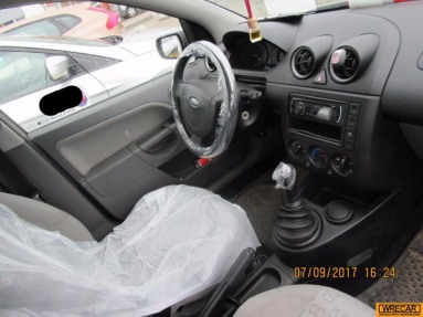 Купить Ford Fiesta, 1.3, 2003 года с пробегом, цена 0 руб., id 9763