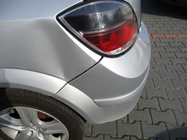 Купить Opel Astra, 1.6, 2009 года с пробегом, цена 30727 руб., id 9814