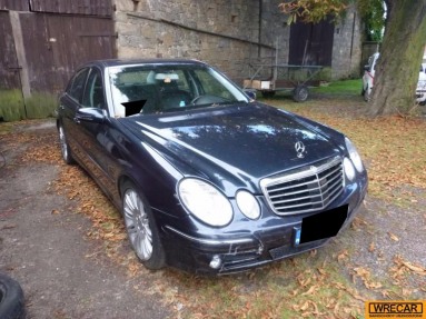 Купить Mercedes-Benz E-Klasse E 270 CDI Elegance, 2.7, 2002 года с пробегом, цена 22630 руб., id 9824