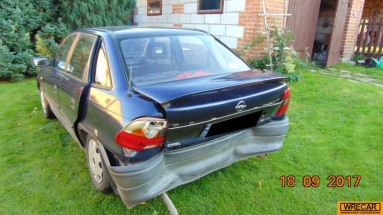 Купить Opel Astra, 1.4, 1998 года с пробегом, цена 0 руб., id 9851
