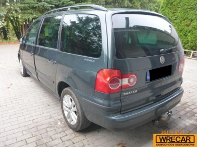 Купить Volkswagen Sharan, 1.9, 2004 года с пробегом, цена 1592 руб., id 9905