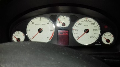 Купить Peugeot 407, 1.6, 2004 года с пробегом, цена 1592 руб., id 9931