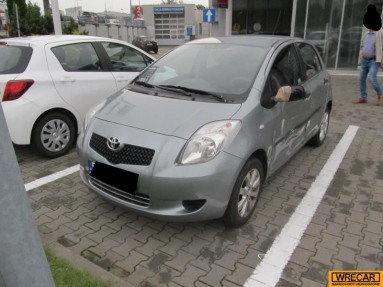 Купить Toyota Yaris, 1.3, 2007 года с пробегом, цена 50242 руб., id 9942