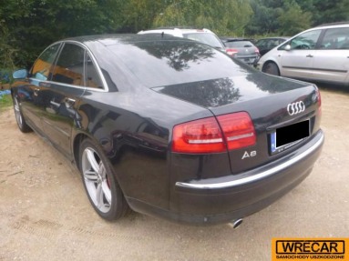 Купить Audi A8, 4.2, 2002 года с пробегом, цена 11280 руб., id 9945