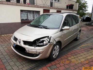 Купить Renault Scénic Grand Scenic II 2.0, 2.0, 2007 года с пробегом, цена 61522 руб., id 10052