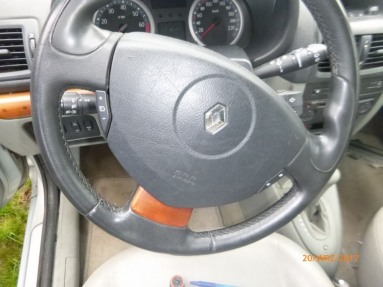 Купить Renault Clio, 1.6, 2004 года с пробегом, цена 1592 руб., id 10094