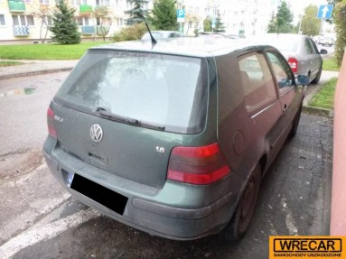 Купить Volkswagen Golf, 1.6, 2000 года с пробегом, цена 0 руб., id 10194