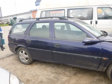 Купить Opel Vectra, 1.6, 1997 года с пробегом, цена 0 руб., id 10235