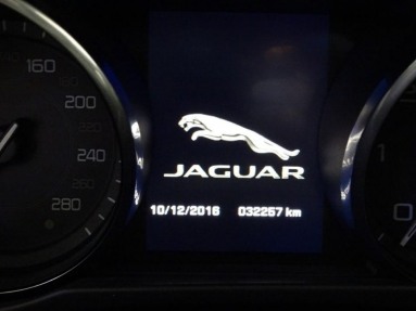 Купить Jaguar  XE, 2.0, 2016 года с пробегом, цена 8255968 руб., id 10262