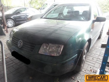 Купить Volkswagen Bora, 2.3, 1998 года с пробегом, цена 24291 руб., id 10292