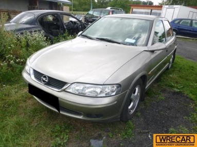 Купить Opel Vectra, 1.8, 1999 года с пробегом, цена 12941 руб., id 10315